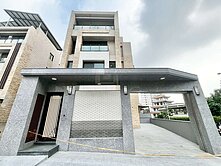 專任｜大地坪獨立側院可停四車｜獨棟 邊間電梯別墅