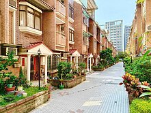 🌷樹孝商圈｜超大面寬可停四車別墅｜價超可談