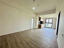 新興住宅區全新月沐青三房車