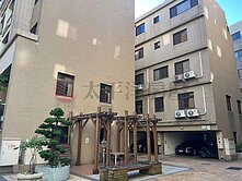 鉑金閱透天7間套房