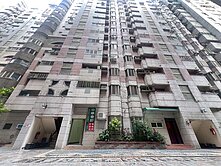 豐原第一家挑高4米2住家事務所皆合適帶後院