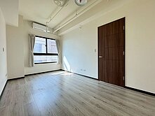 嶺東商圈✔️麗寶微笑城市✔️高樓兩房平車