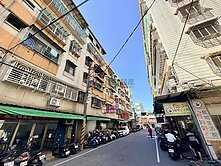 秀泰生活圈三房｜採光佳通風好・近保安市場與崑崙公園