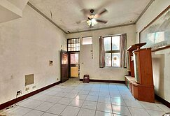 竹科香山交流道竹南園區旁五房花園車庫美別墅