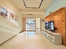 高鐵商圈精裝2+1房平車