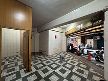 近修德國小一樓