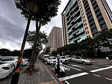 大興敦煌｜大面寬挑高黃金店面