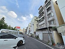 超便宜!出價可談!三民高中-面寬大四房車庫美寓