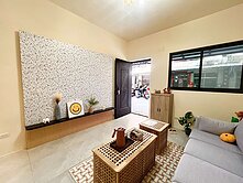 陽明商圈近公園翻新有車庫透天