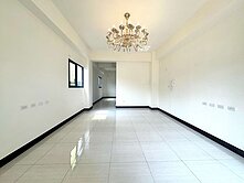 大寮區丨獨棟好規劃透天丨超大地坪別墅