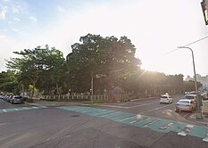 獨家國光國小旁.7米4面寬樓店.可停2車.有防火巷