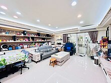 信義安和⭐️邊間美廈電梯４房⭐️坡平車位