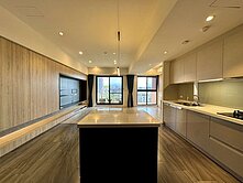 小天母崇德+漢神百貨商圈超美三改二大空間還有中島