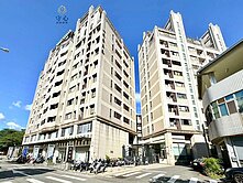 震後輕屋齡【通豪高邑】次頂樓｜三房車位｜無限視野