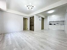 前鎮#瑞隆商圈#低總價漂亮美三房華廈