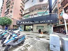 ⭐ 正馬路大面寬金店面｜穩定收租中 ~住商 勁豪