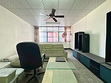 鄰衛武營都會公園鳳新學區店住透天