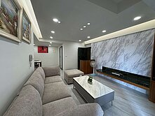 A★楠梓仁翔新都心大樓*翻新裝潢四房平車