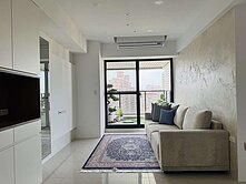 河堤世界｜簡約現代裝潢｜高樓層明亮三房平車