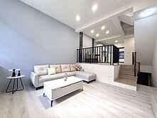 統一花園溫馨美車墅 幸福買賣