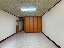 免千萬｜新楠家樂福｜活巷透天｜可改車庫