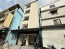 大社夜市-全新完工-收租9套房-電梯透天