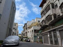 鳳西國中小￥五甲一商圈×中崙河堤8米巷小車庫透天