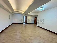 員林南平三街大四房華廈