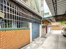 近大東商圈鳳山國中捷運站地坪約21坪可停車透天