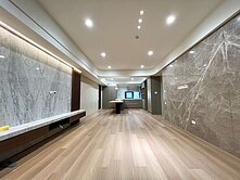 美術館區稀有小坪數精裝雅致稀有超大二房平車