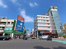 屏基醫院三角窗透店