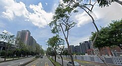 總太明日/中國醫BOT/三房次頂樓/電梯旁B1平車