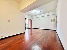 🏡 潭子精華地段｜雙語學區＋雙車位／3房即可入住