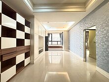 【捷運景安站】捷運站旁靜巷挑高三房+車位