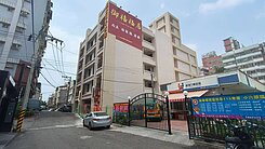 鳳山超低價全新完工智能電梯華廈低公設比