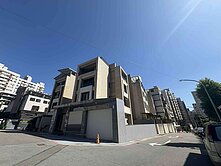 🔥小阿駿🔥專任11米面寬獨棟邊間電梯別墅4車