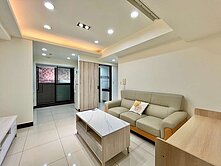 鼎中商圈文鼎苑輕屋齡採光大兩房車位