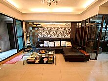 🧨美術館特區中高樓層陽台進出四房平移車位