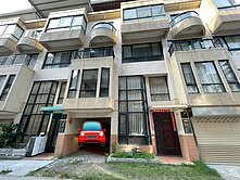 鳳山鳳頂商圈挑高氣派雙車墅