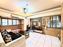 西屯中央公園起家厝3房｜一梯三戶低公設電梯華廈