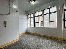 台灣賴打🔥三和國中邊間挑高3樓