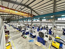 土地651坪現有廠房40貨櫃12部天車貨梯3.8噸