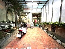 成功學區稀有臨路大地坪五套房金店透天