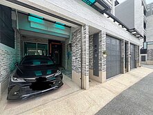 仁武運動公園臨8米路輕屋齡大地坪美車墅