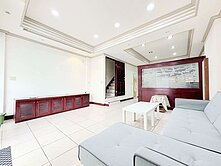 頭份工業區/超豐電子周邊 5房邊間透天