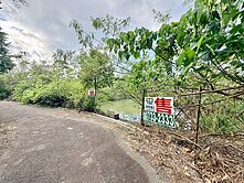 屏東恆春龍泉國小旁農地