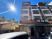 永康靜巷｜採光超優｜有側院｜可雙車｜邊間大透天