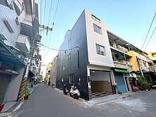 華鳳特區邊間活巷翻新漂亮車庫透天