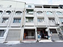 橋頭市中心精華鬧區~低總價透天稀有釋出