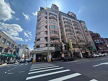 附小捷運電梯名門